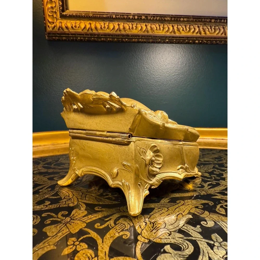 N/A antique art